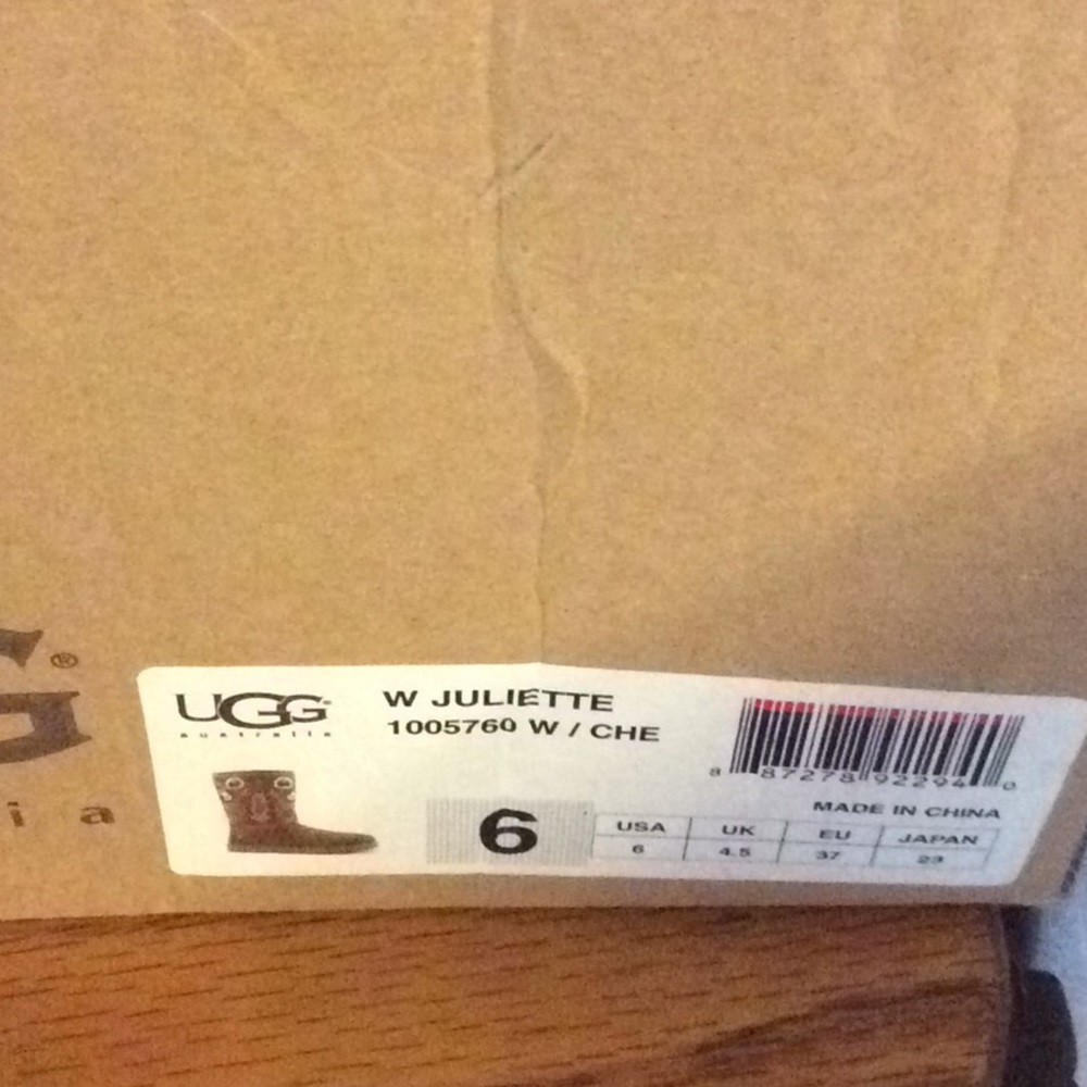 UGG Juliette Tan embroidered boots EUC US 6 As New - Picture 5 of 10